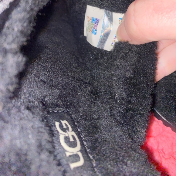 UGG Fluff You slippers NIB 3M, 5W - Picture 5 of 6